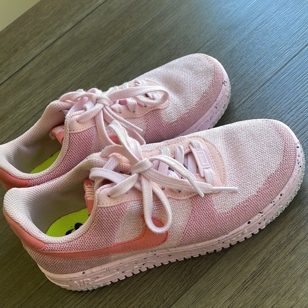 Shoes - Picture 2 of 5